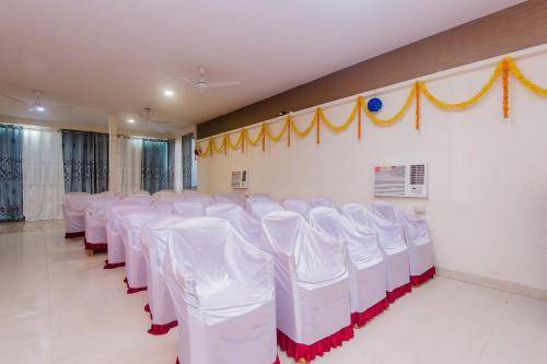 New Panvel East Hotel | 12 m² Hotel ∙ 3 guests