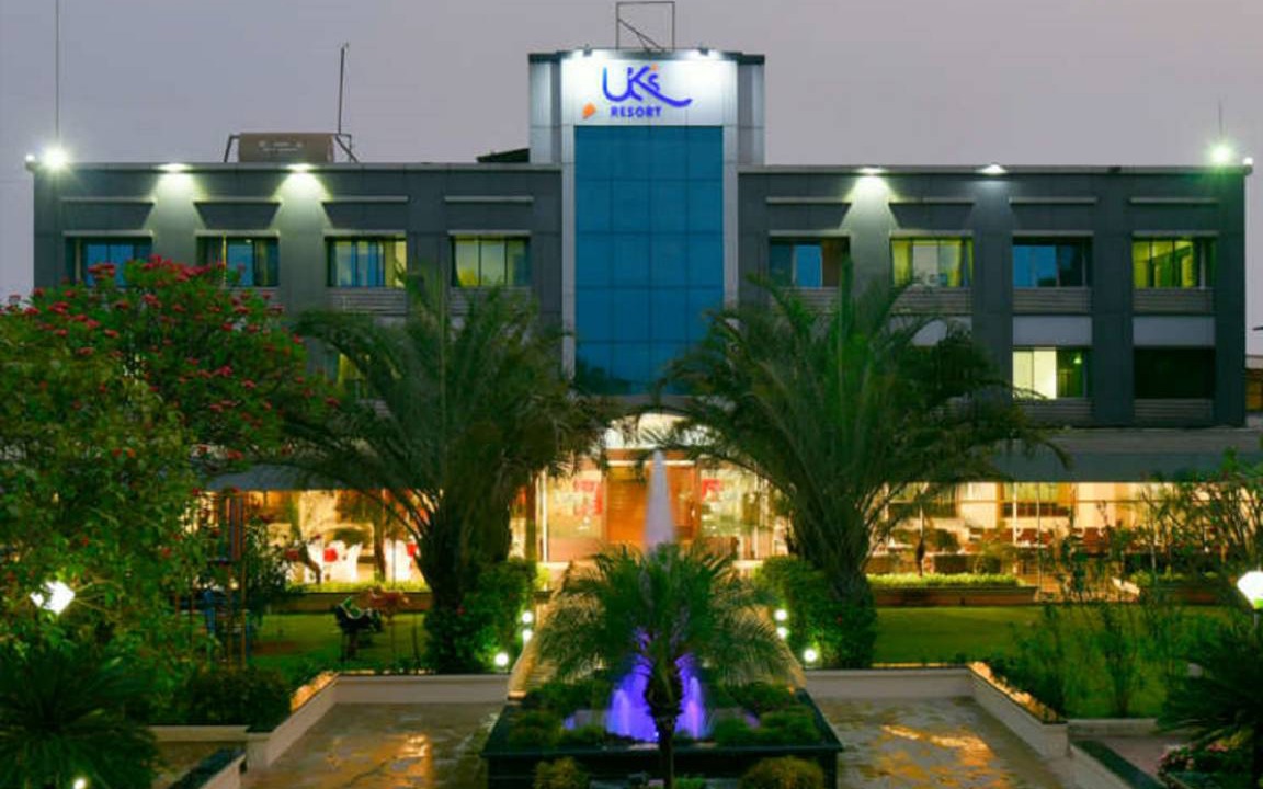 Khalapur Resort | 120 m² Resort ∙ 3 guests