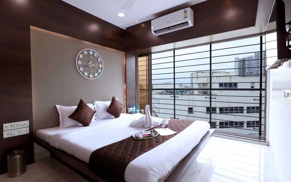 Bandra East Apartment | 1300 m² Apartment ∙ 3 bedrooms ∙ 9 guests
