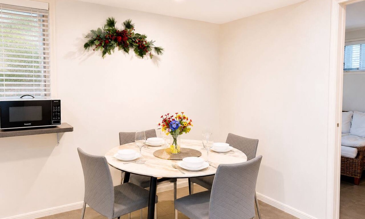 West End Apartment | 1Bed 1Bath Ground floor West End