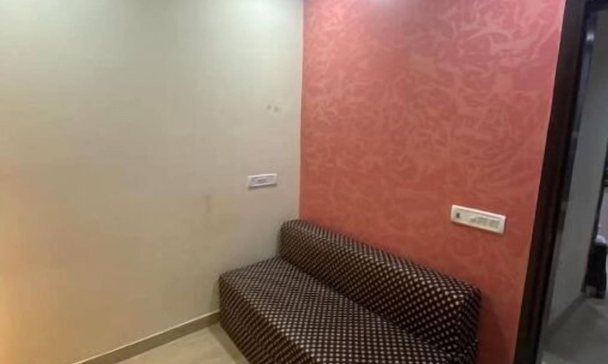 Paharganj Apartment | 2 bhk apt- UGfloor,1st,2nd,3rd available for rent