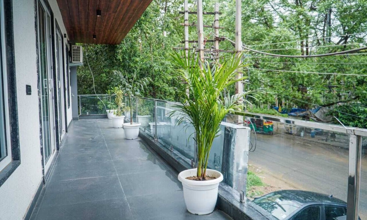 Gurugram Apartment | 3 Bedroom with Terrace for Party/Events in Gurgaon