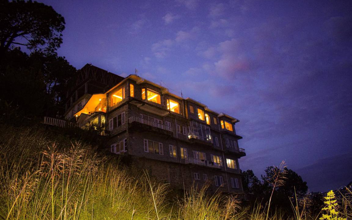 Shimla Villa | 3000 m² Villa ∙ 7 bedrooms ∙ 2 guests