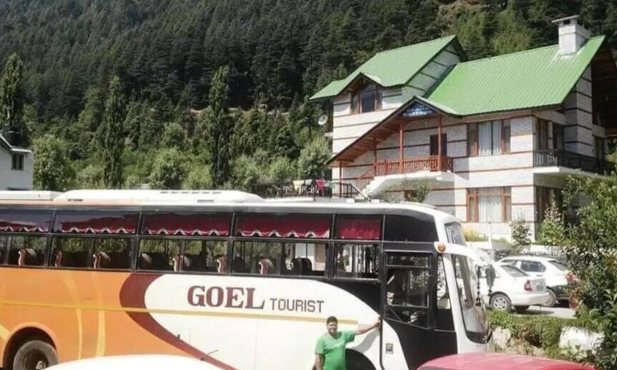Manali Villa | 4 BHK CEDAR VILLA-Bonfire-BBQ-Garden-Kitchennn