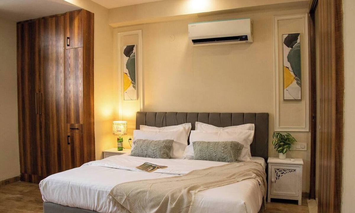Gurugram Apartment | 402 - Designer 1BR Retreat - Golf Course Rd