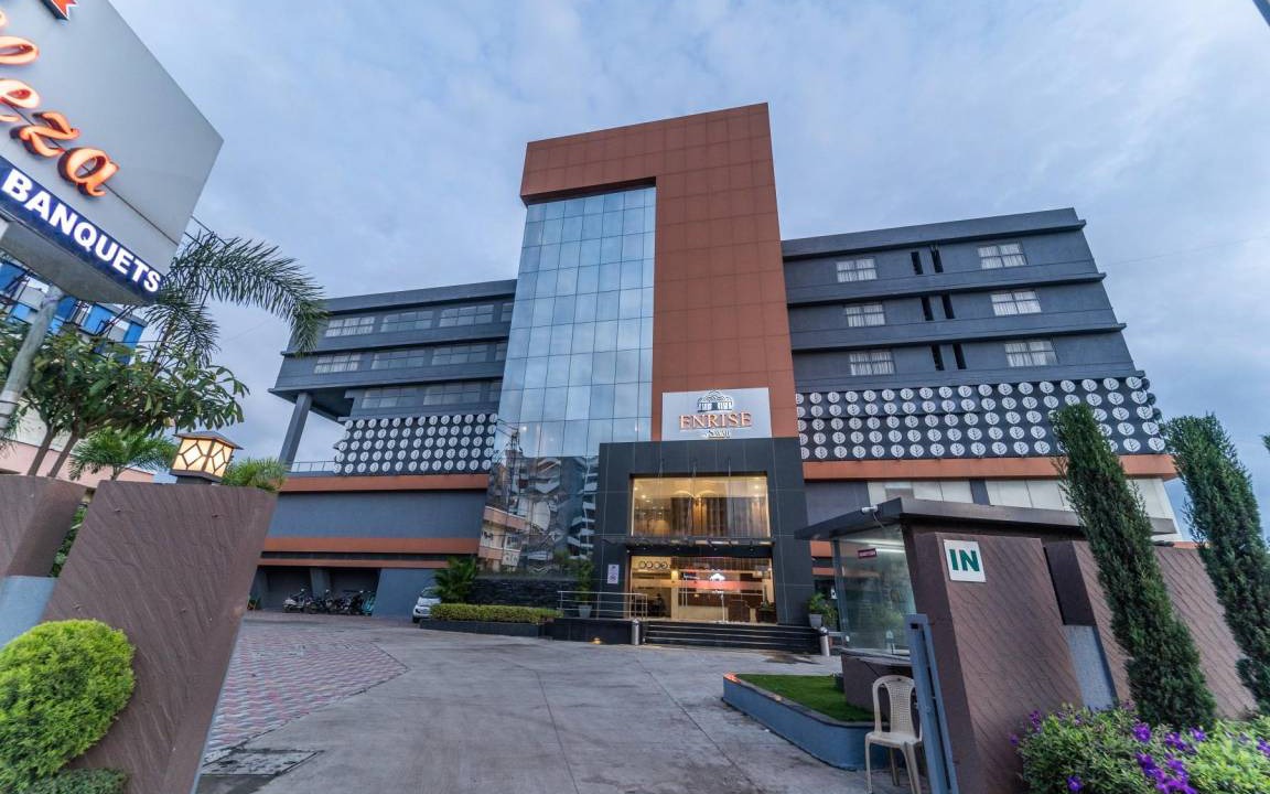 Hinjawadi Hotel | 41 m² Hotel ∙ 2 guests