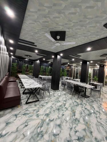 Bilaspur Hotel | A One Residency