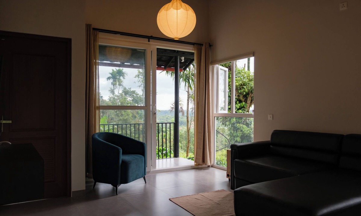 Kalpetta House | AC 2BHK Estate stay with sunrise view