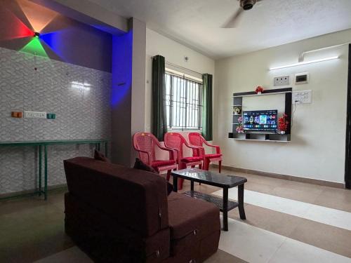 Chidambaram Hostel | AGH Darshan Fam Stay