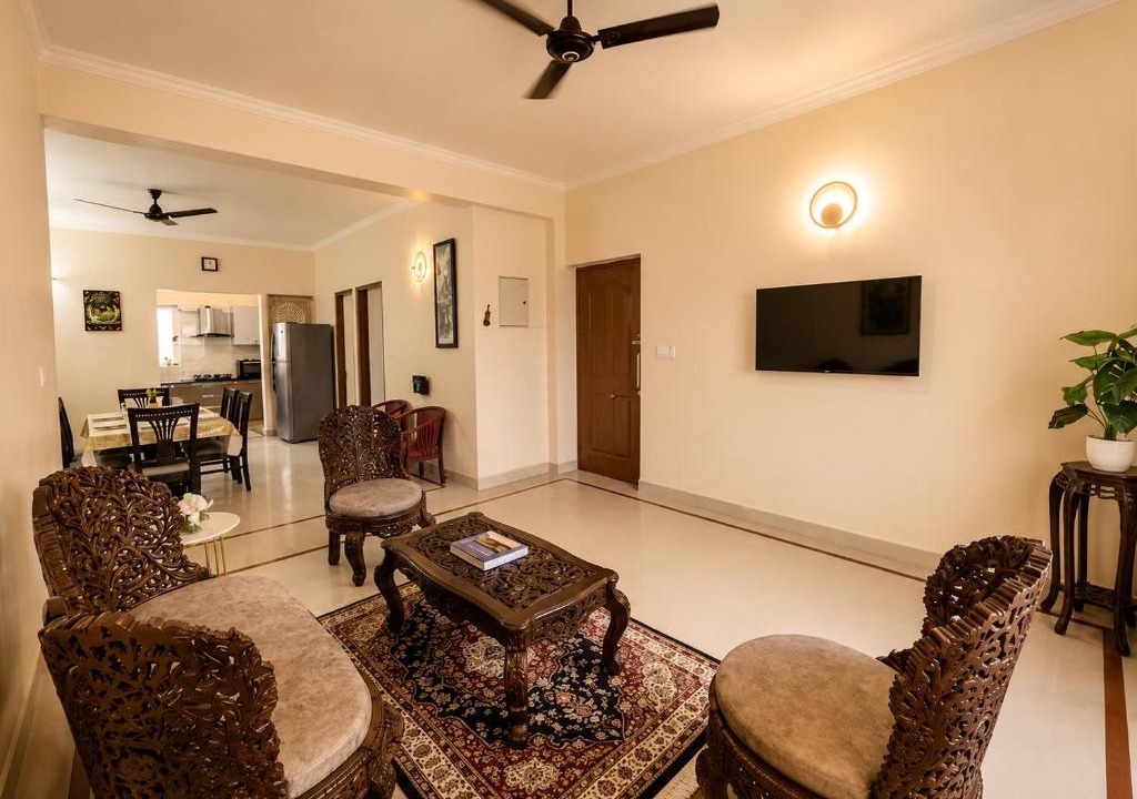 Basai Apartment | Agra Manor by RedOlive10min Taj Mahal 3BHK