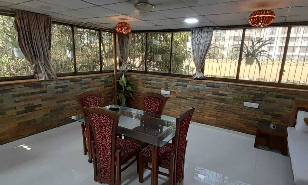 Chembur East Apartment | AGRAWAL BHAVAN WITH TERRACE GARDEN Spacious 6-bedroom apartment