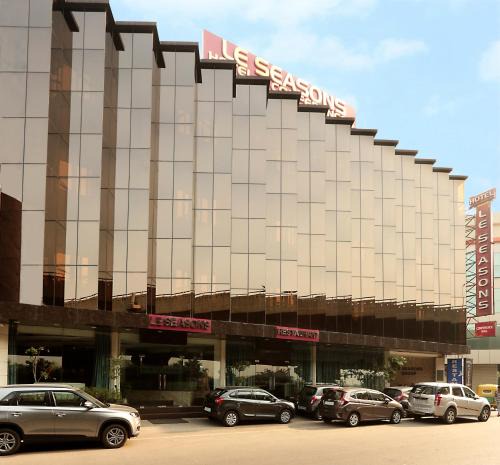 Mahipalpur Hotel | Airport Hotel Le Seasons New Delhi