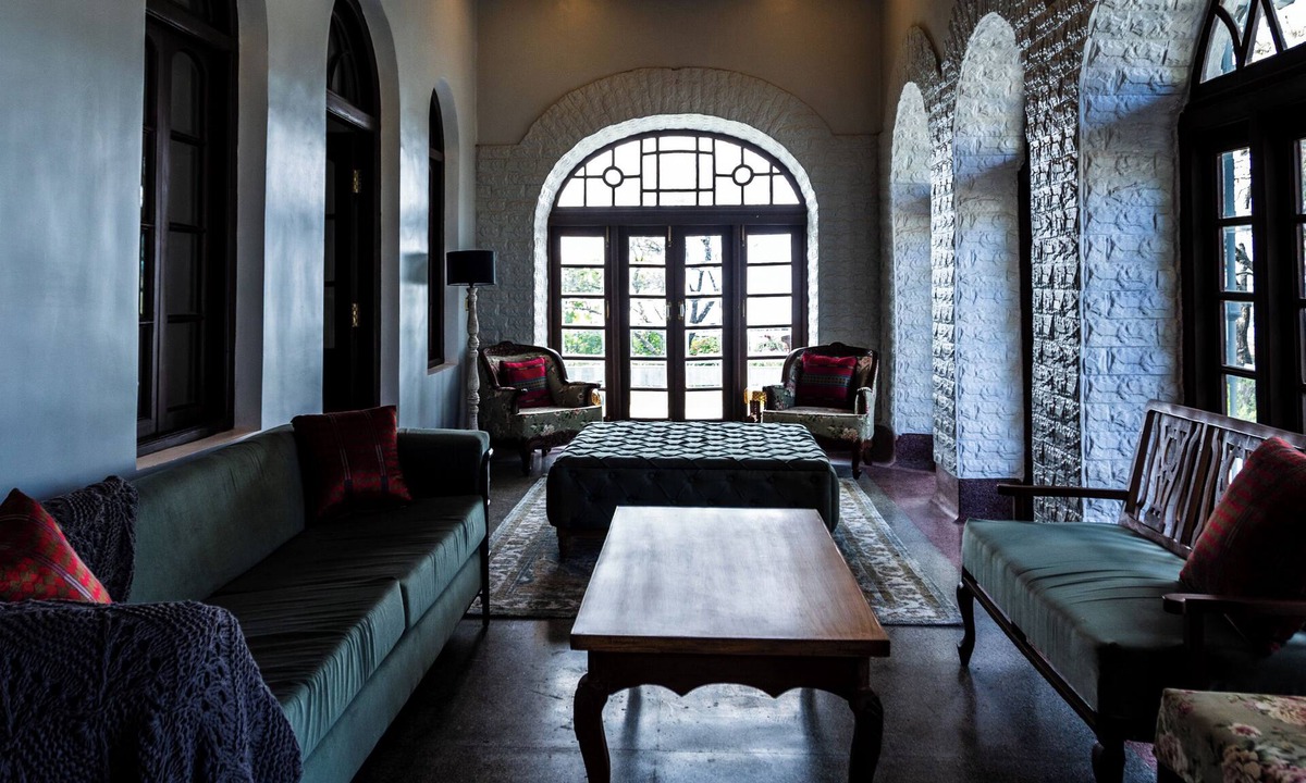 The Mall Road Resort | Amã Stays & Trails Terrance Hall , Mussoorie