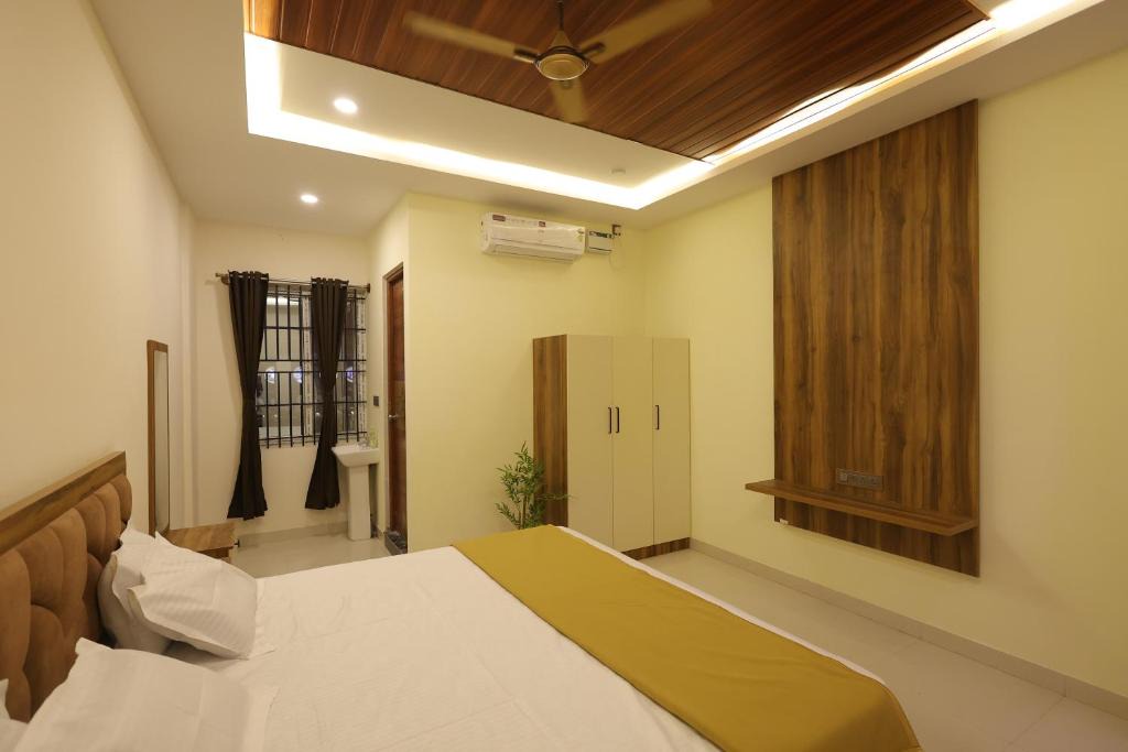 Narasapura Hotel | Anand Legacy