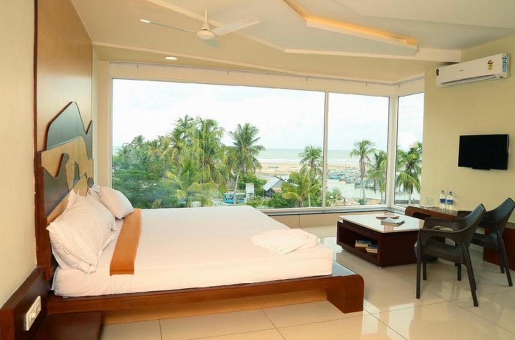 Saravana Bhavan Fine Stay | Velankanni