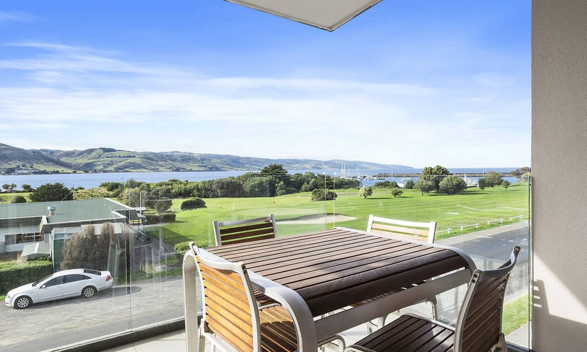 Apollo Bay Apartment | Apollo Blue 12
