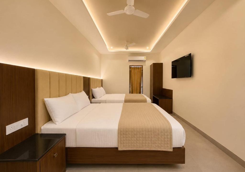 Udumalaipettai Hotel | Arthana Grand Inn