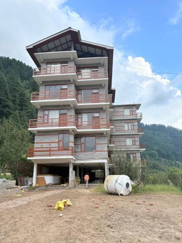 Old Manali Hotel | Ashish Bazard
