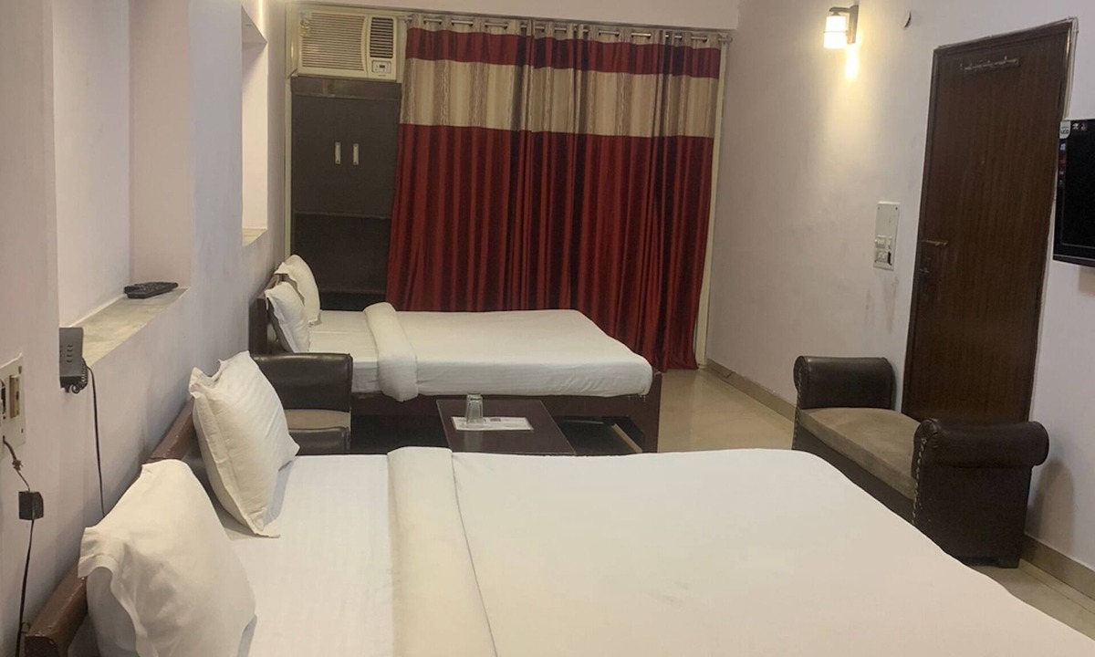 Kashmere Gate House | Ashu Villa Guest House