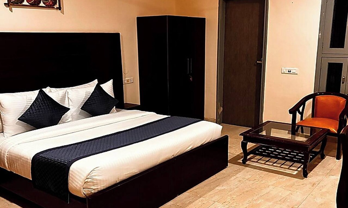Sanganer Hotel | Atulya Green By Meyatri