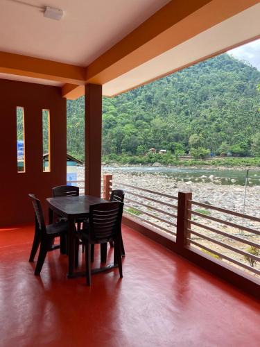 Laitmawsiang House | Aurala homestay