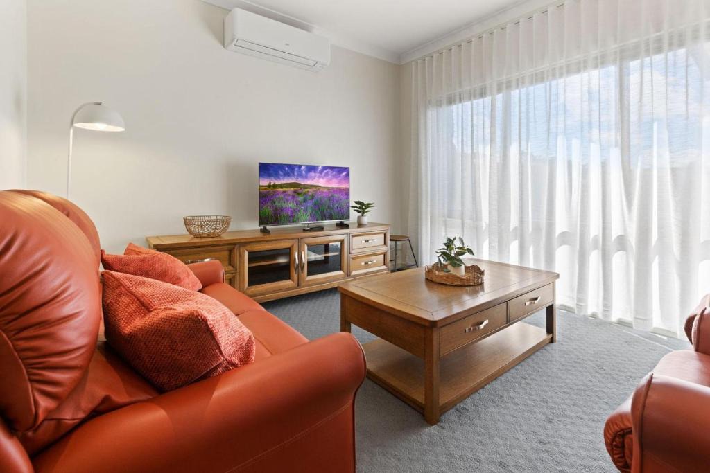 Bairnsdale House | Avalon