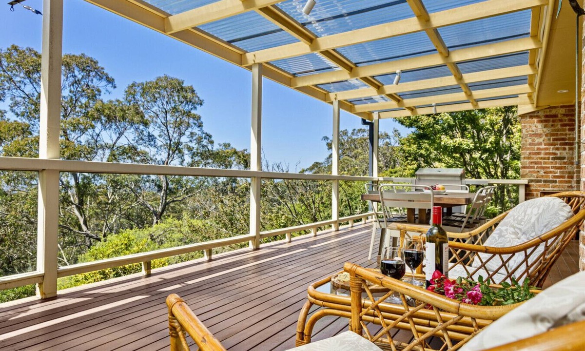 Wentworth Falls House | Azimuth – Family Retreat with Sauna, Garden & Scenic Views