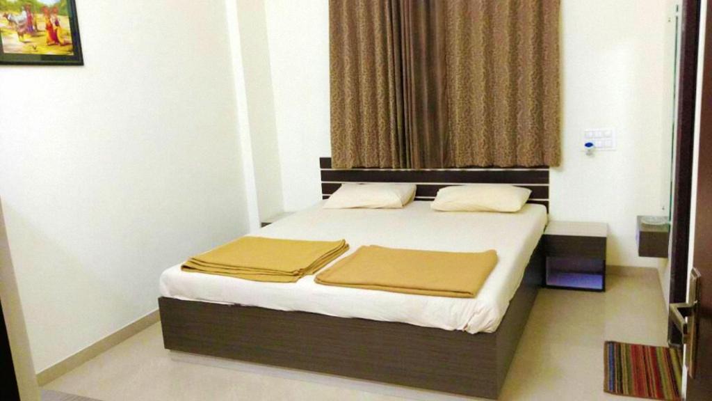 Pandharpur Hotel | Balaji Lodging Services