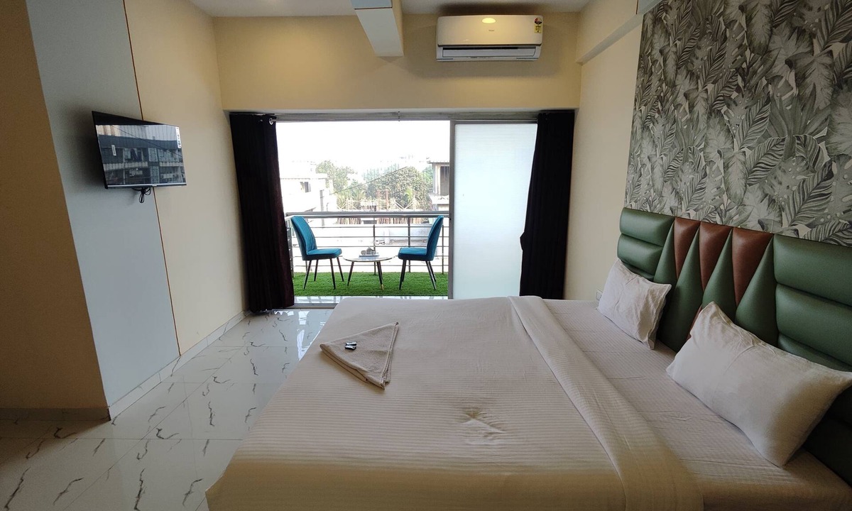 Dombivli East Hotel | Balaji Residency By Glitz Hotels