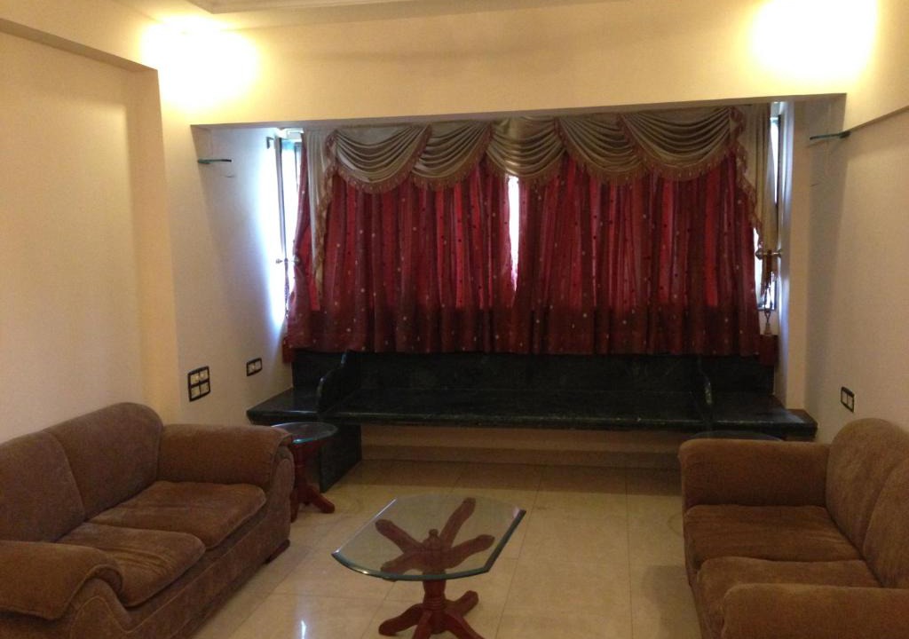 Bandra West Apartment | Bandra Reclamation, Near Lilavati Hospital