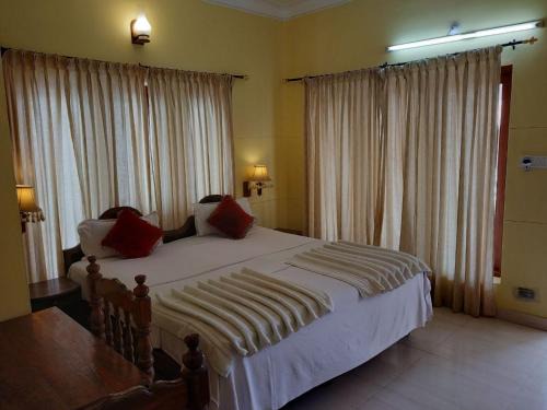 Kovalam Hotel | Beach Florra Inn