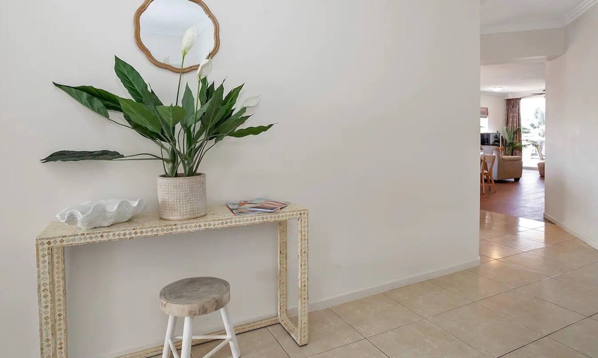 Mackay Harbour Apartment | Beach Front Unit In Picturesque Location