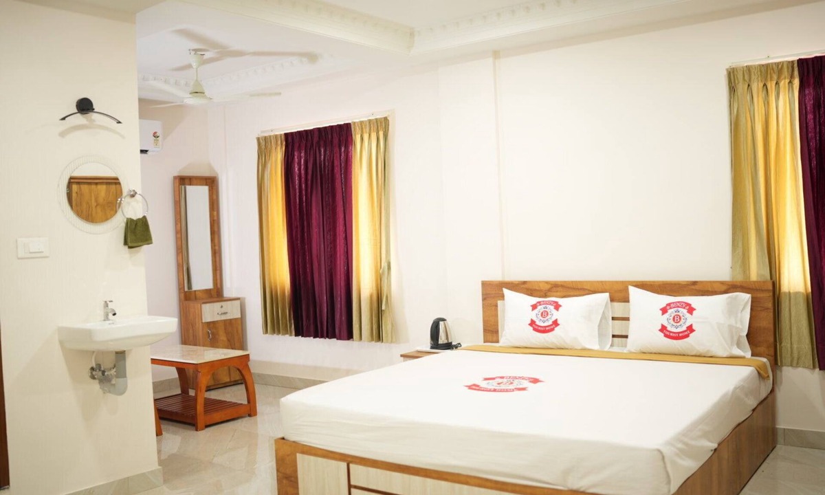 Ponnani Hotel | Benzy Tourist Home