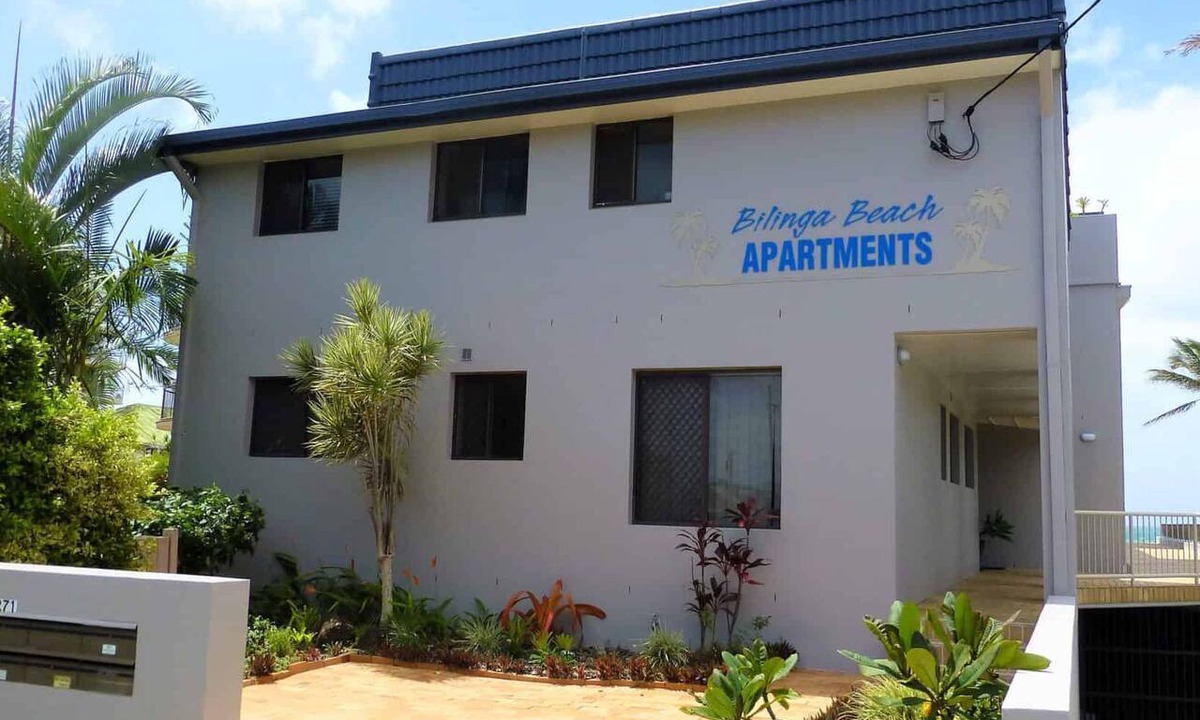 Bilinga Apartment | Bilinga Beach 4 - Absolute Beachfront
