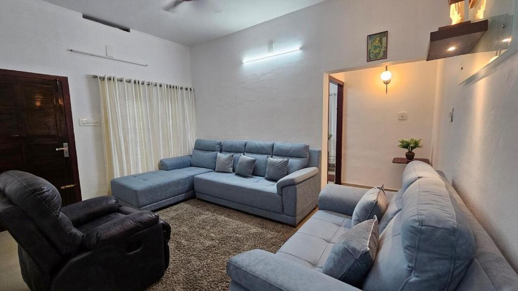 Kochi Apartment | Breeze and Bliss