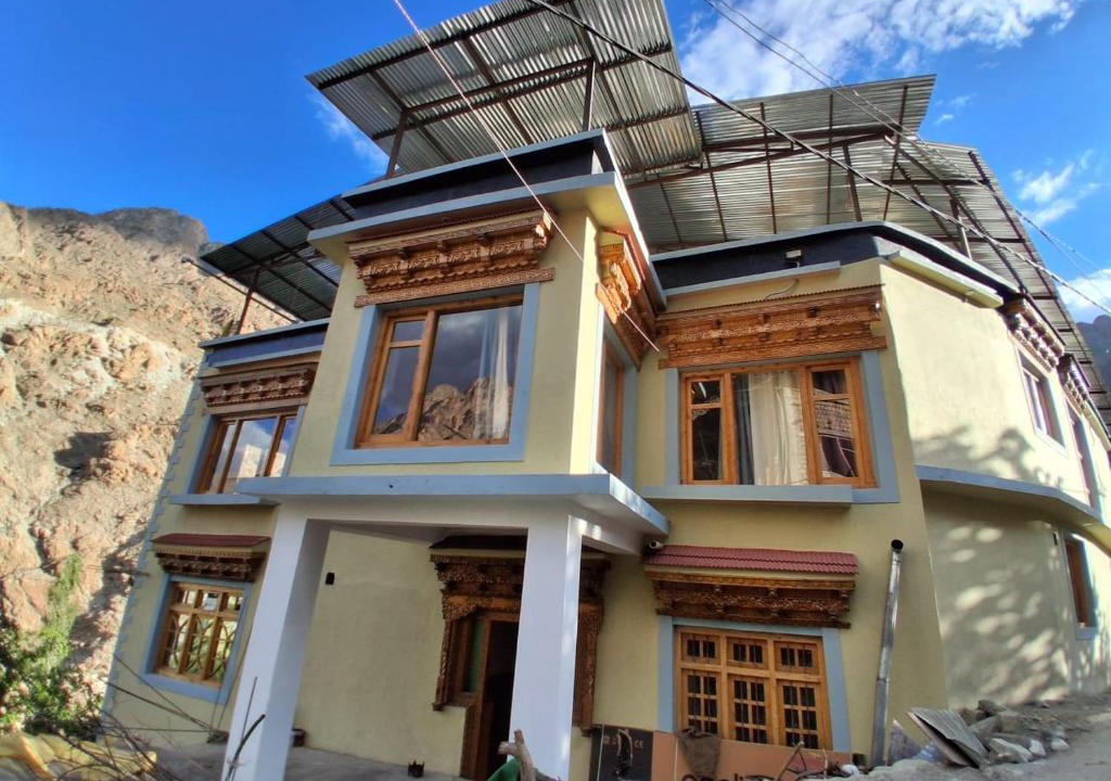 Garkone Apartment | Brokpa ibex home stay