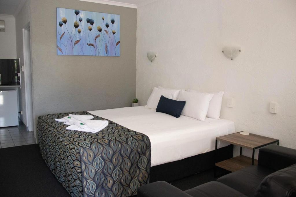 Bundaberg West Hotel | Bundaberg Spanish Motor Inn
