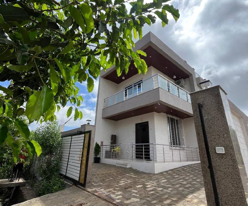 Lonavala House | Bungalow ∙ 4 bedrooms ∙ 12 guests