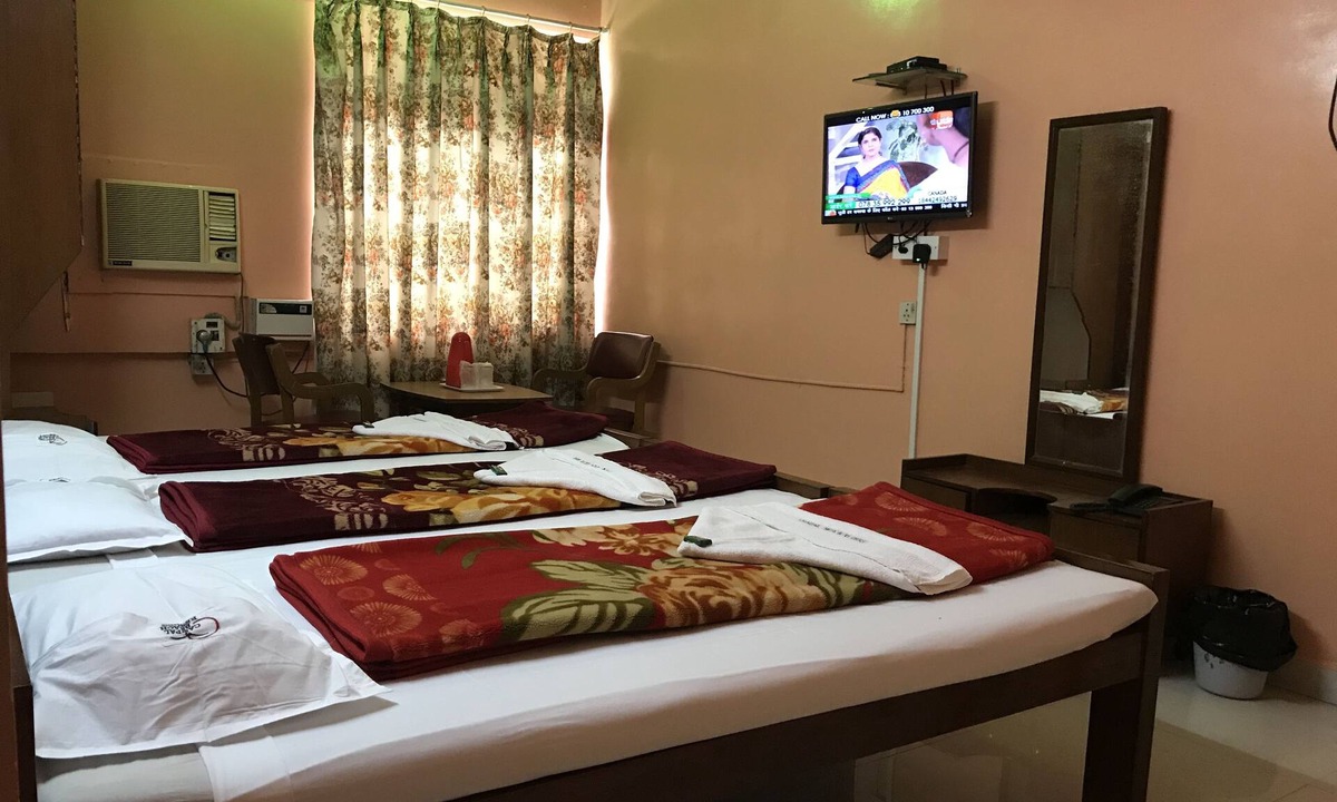 Panaji Hotel | Campal Beach Resort
