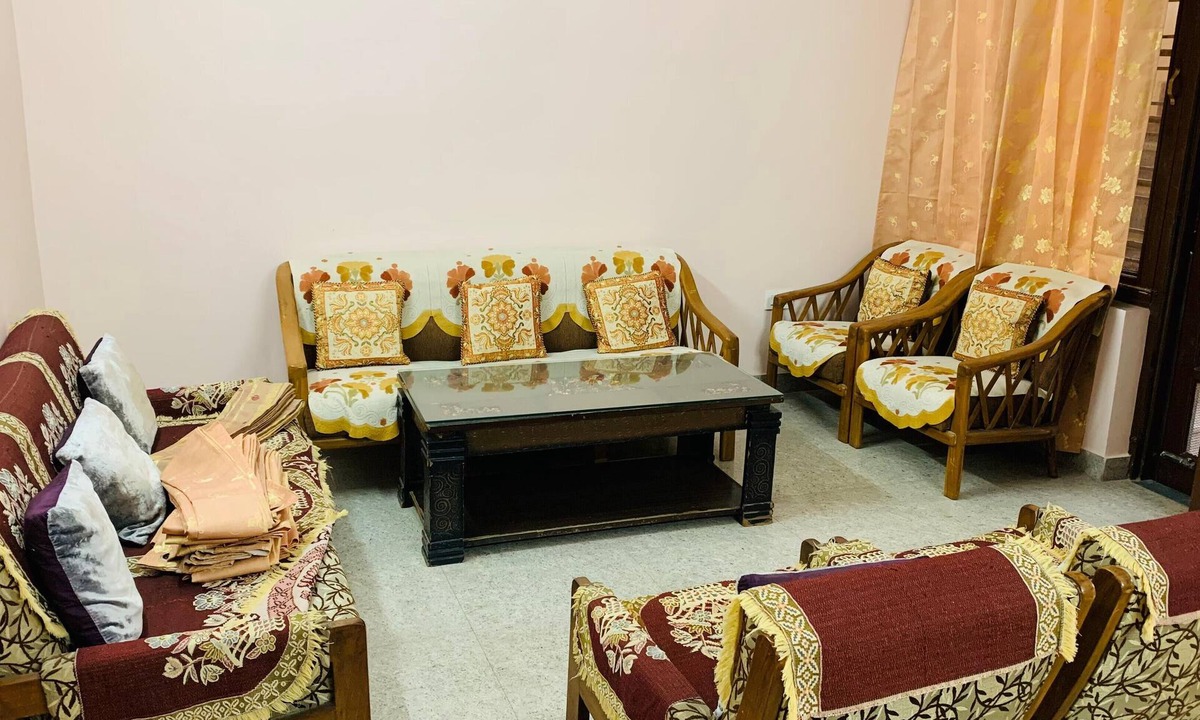 Kharar House | Charming 3-bedroom house with AC, WiFi in pleasant Kharar