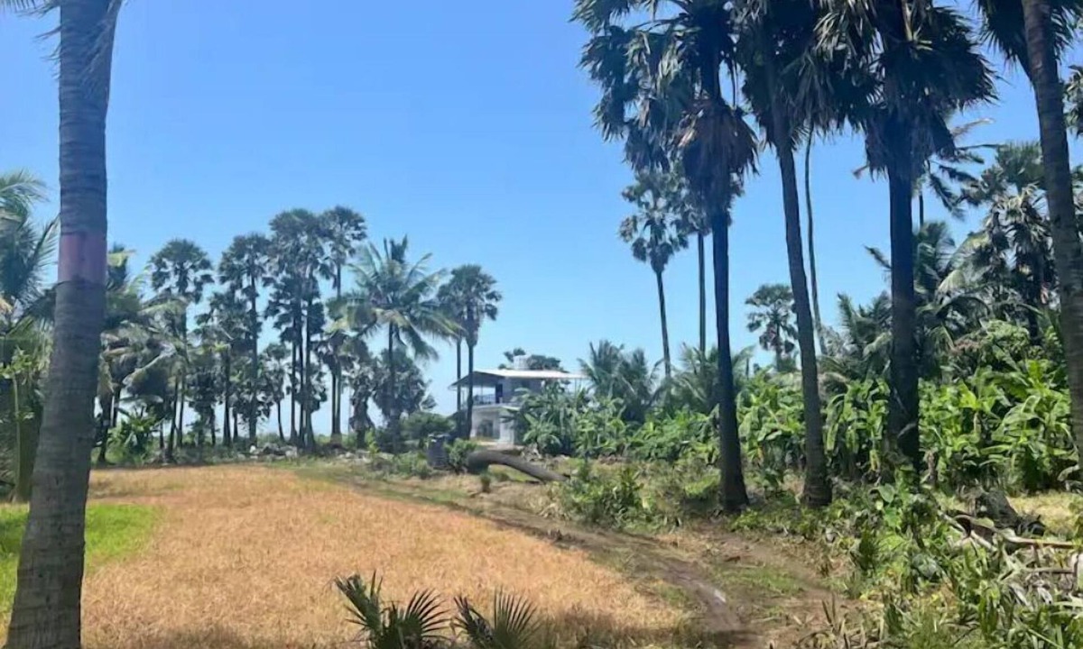 Vasai Villa | Charming Farmstay in Villa Overlooking Arabian Sea