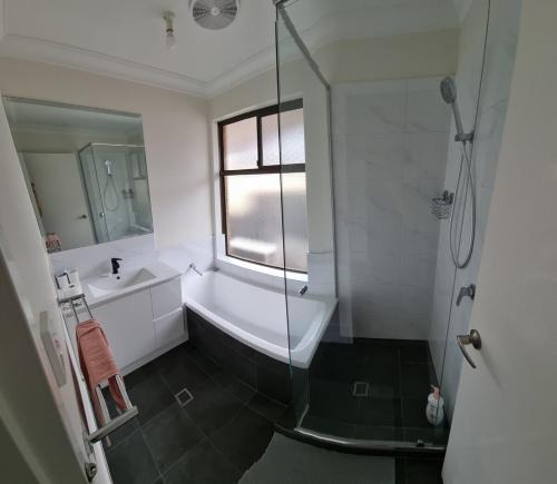 Riverton Apartment | check in 11am check out 2pm in Riverton