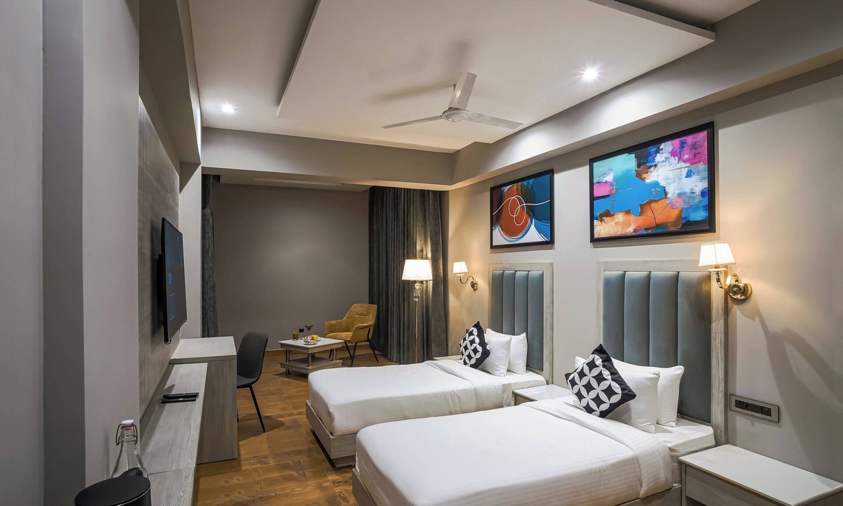 Kharar Hotel | Club House Mohali-Chandigarh