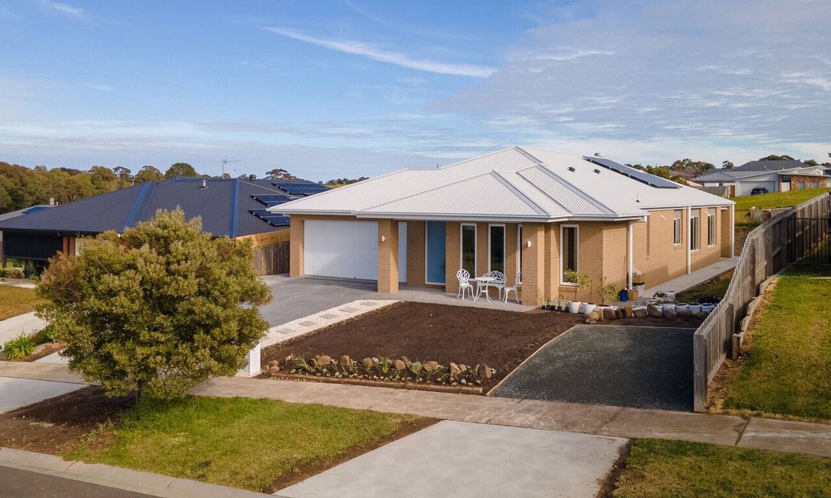 Eagle Point House | Coast and Canopy is the perfect place to slow down and reconnect