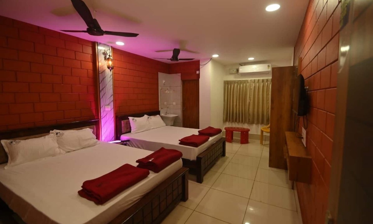 Murudeshwara Hotel | Coco Garden Residency
