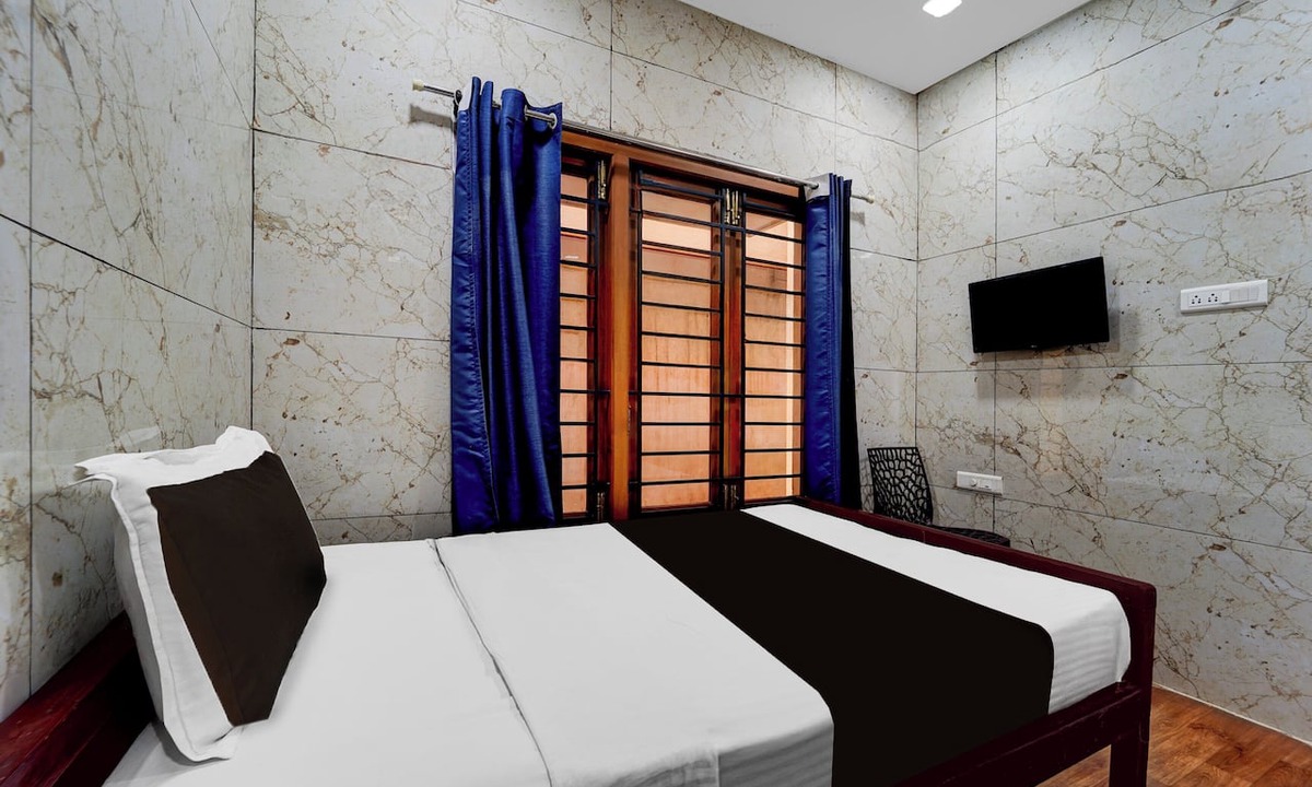 Gandhipuram Hotel | Collection O Omni Bus Terminal