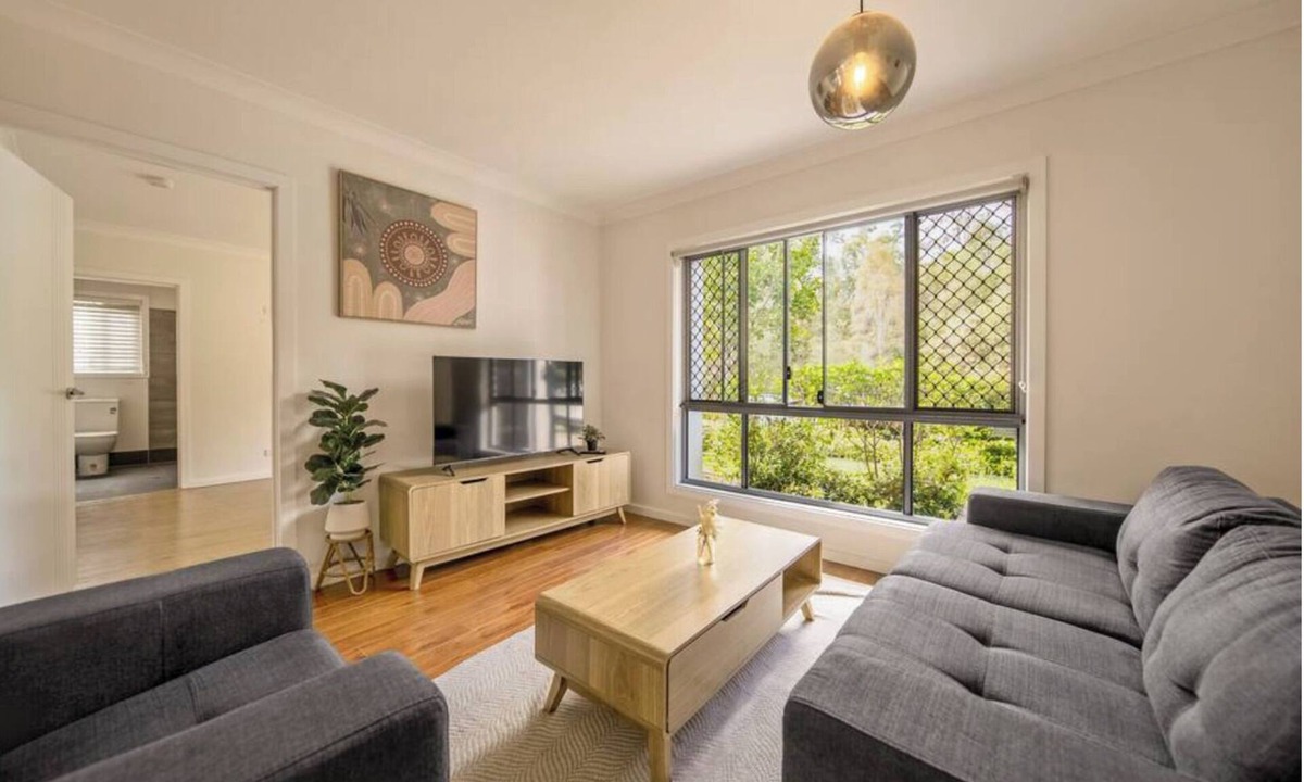 Coomera House | Coomera Gem - Cute & Cosy Home Close to Theme Park