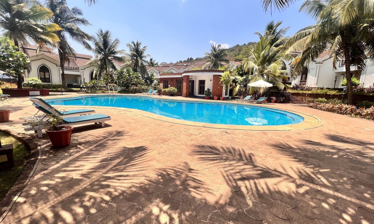 Calangute Apartment | Couple Friendly 1BHK Apt w/Pool,Wifi,OTT near Baga, Calangute and Anjuna Beaches