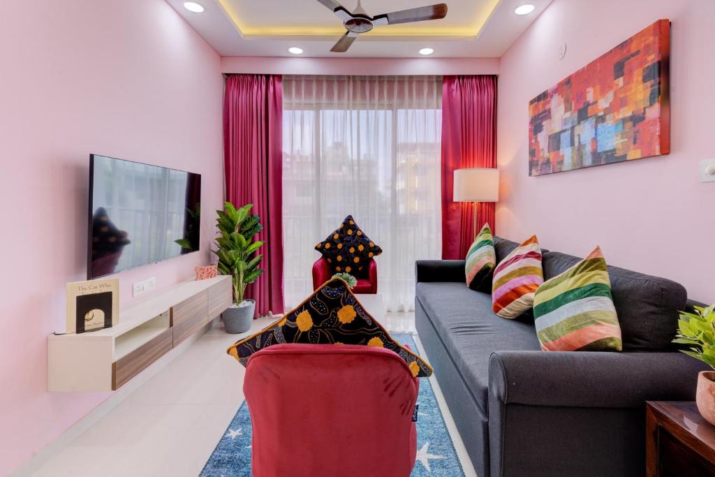 Chicalim Apartment | Cozy 2BHK 4km from GOI airport - 15 min to Cansaulim Beach South Goa - Swimming pool access