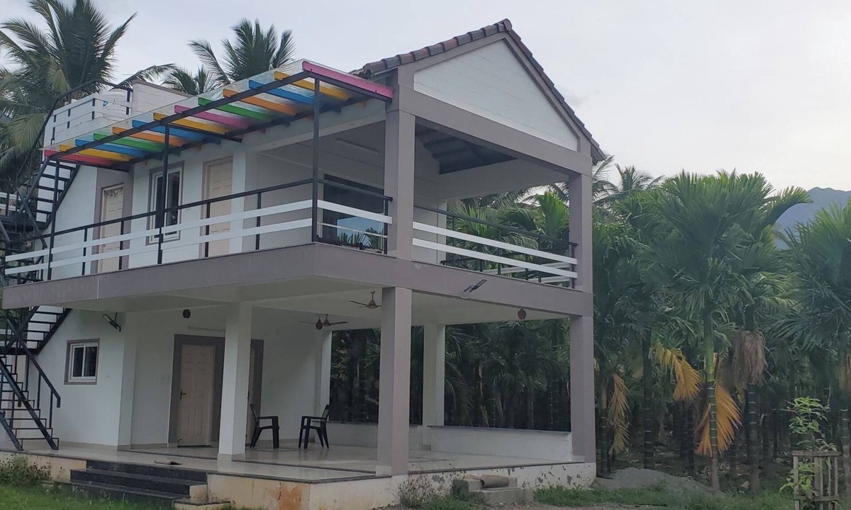 Perumal Kovil Pathy House | Cozy Farm Stay with Green View